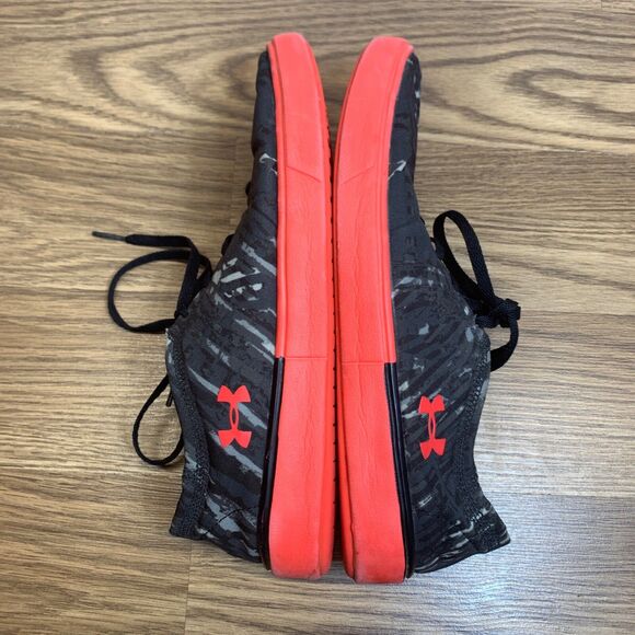 Under Armour sneakers Kick It 2 Low Utility Running Shoe 7Y Camo Red - Picture 2 of 9